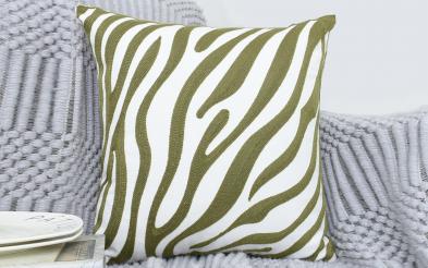 Throw pillow 03245